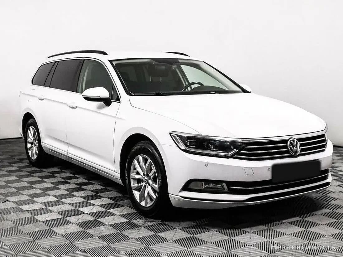 Volkswagen Passat 2018 с пробегом — фото 3