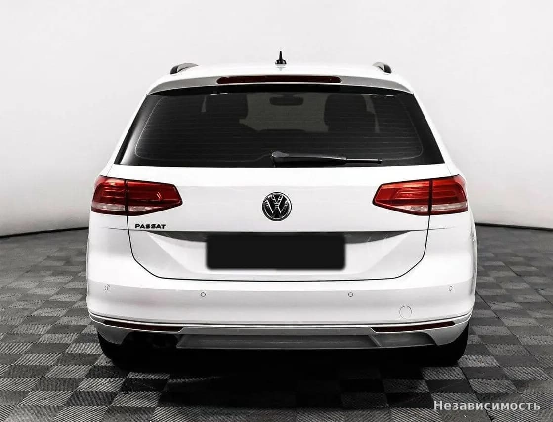 Volkswagen Passat 2018 с пробегом — фото 6
