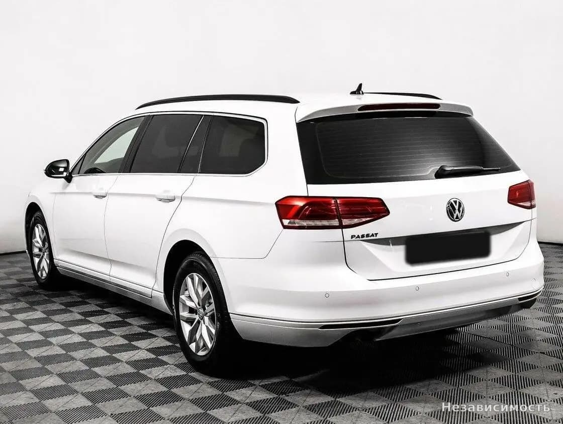 Volkswagen Passat 2018 с пробегом — фото 7