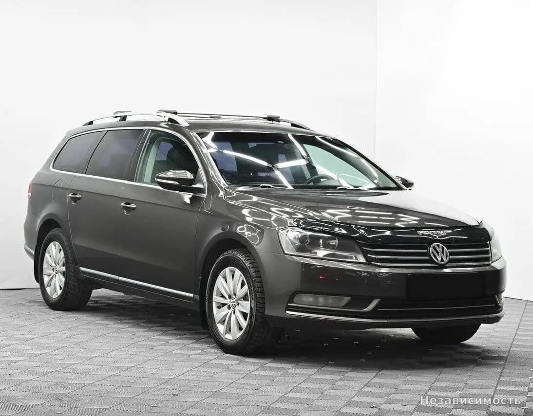 Volkswagen Passat 2012 с пробегом — фото 2