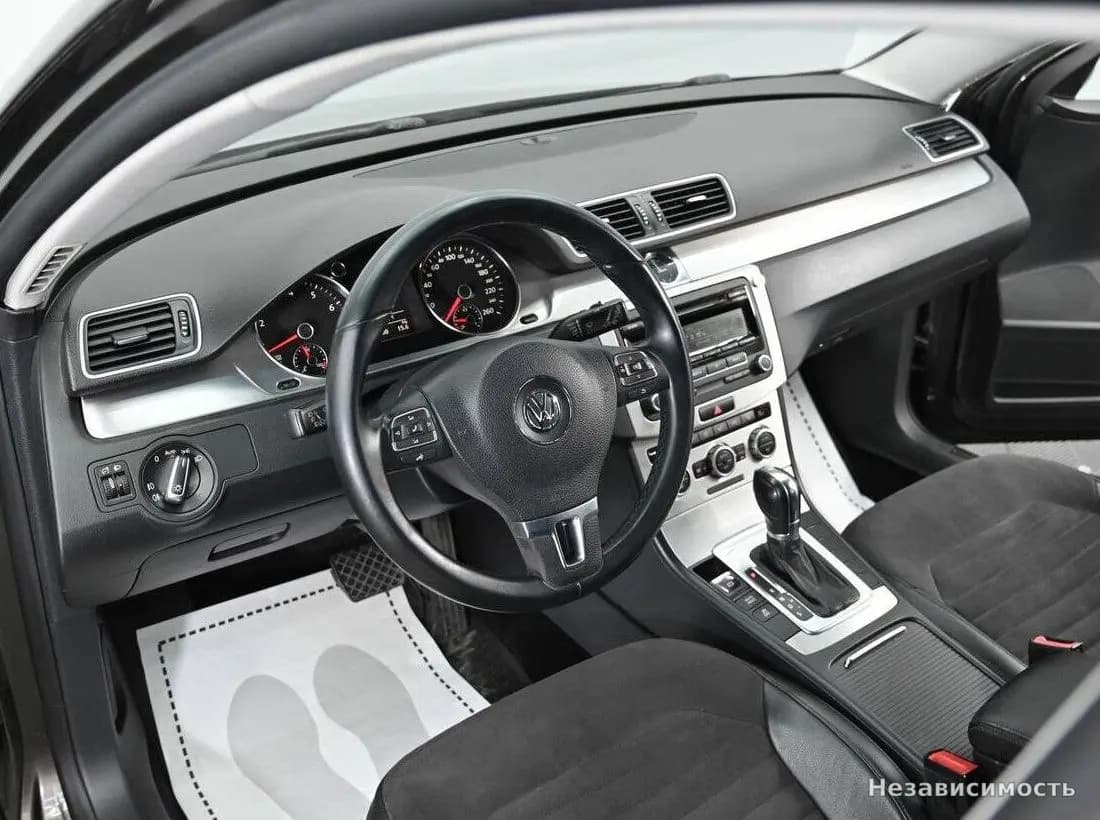 Volkswagen Passat 2012 с пробегом — фото 8
