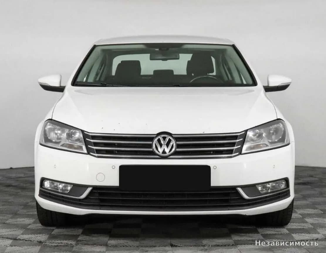 Volkswagen Passat 2014 с пробегом — фото 2