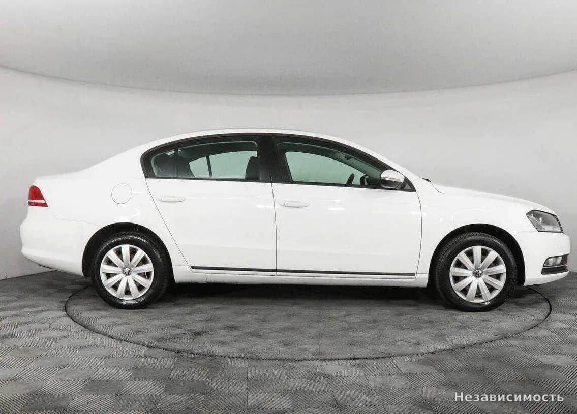 Volkswagen Passat 2014 с пробегом — фото 4