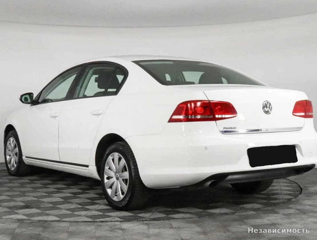 Volkswagen Passat 2014 с пробегом — фото 7