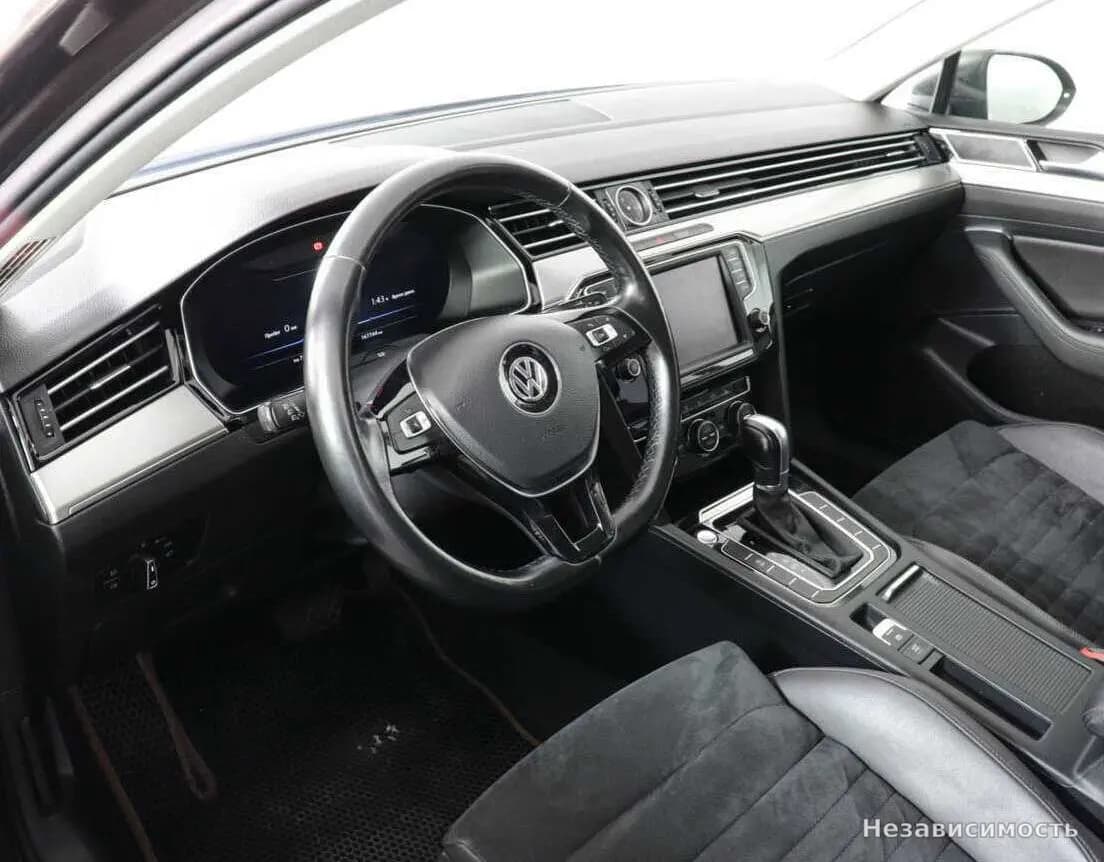 Volkswagen Passat 2015 с пробегом — фото 8