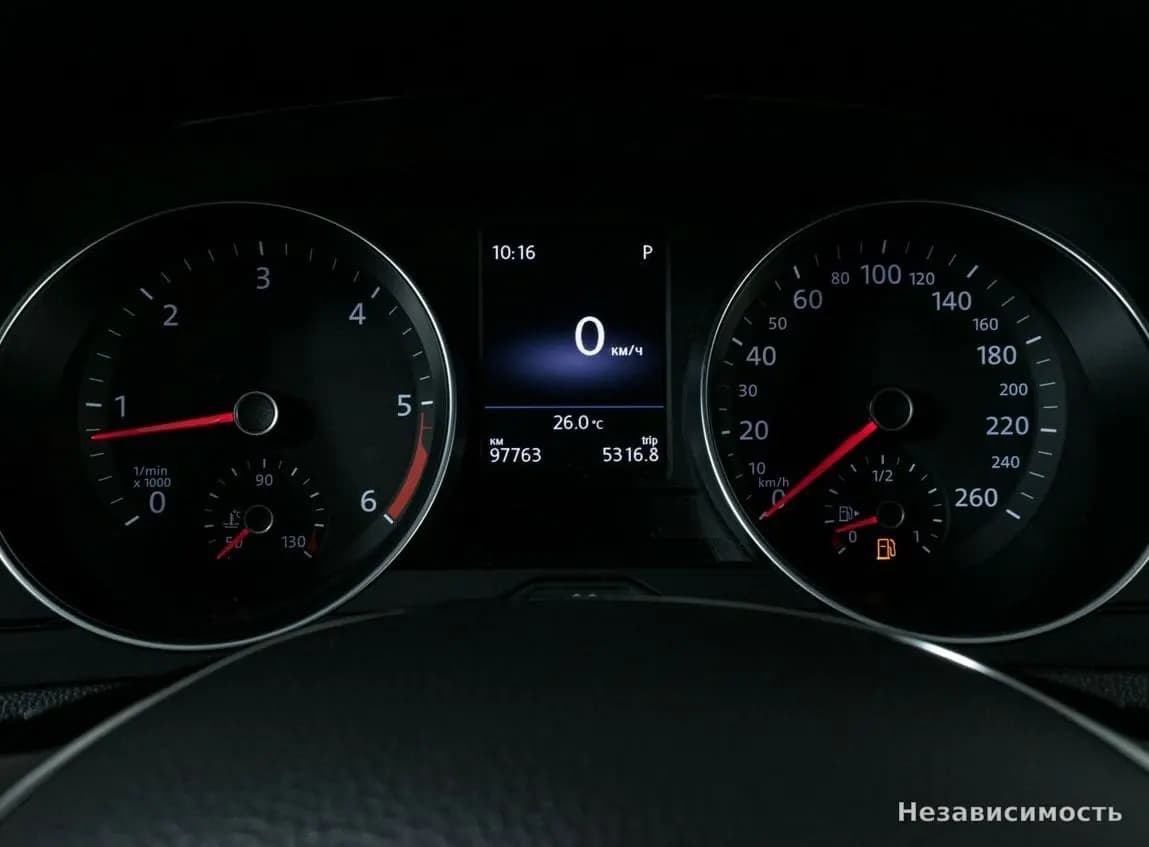 Volkswagen Passat 2017 с пробегом — фото 10