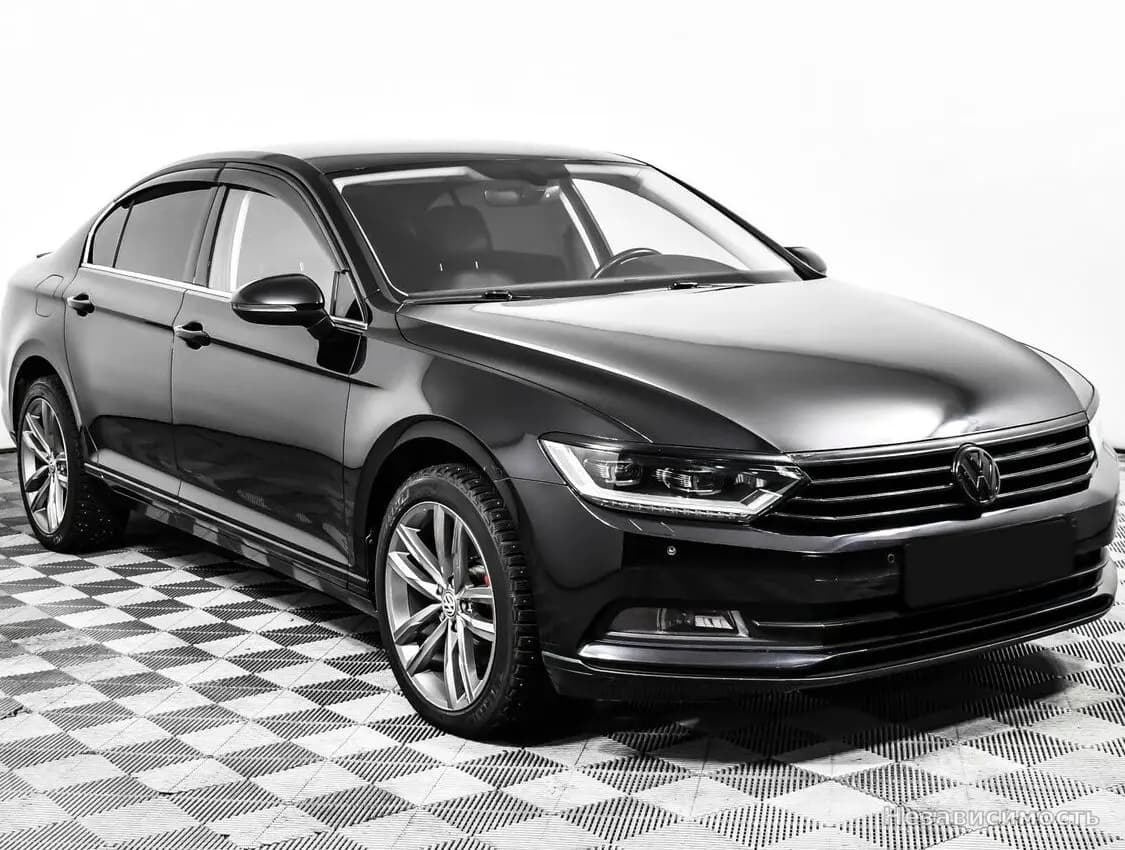 Volkswagen Passat 2018 с пробегом — фото 3