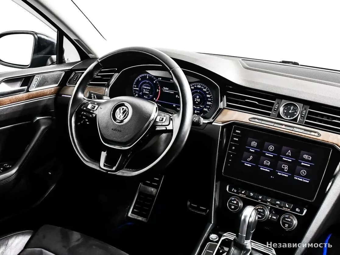 Volkswagen Passat 2018 с пробегом — фото 7