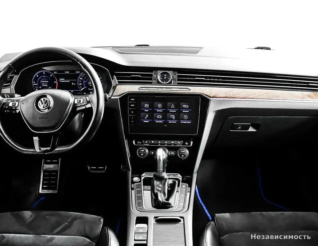 Volkswagen Passat 2018 с пробегом — фото 9