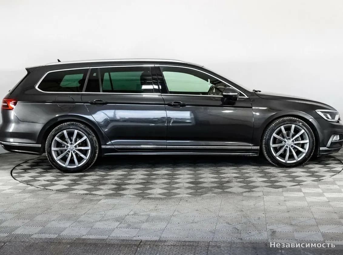 Volkswagen Passat 2018 с пробегом — фото 4