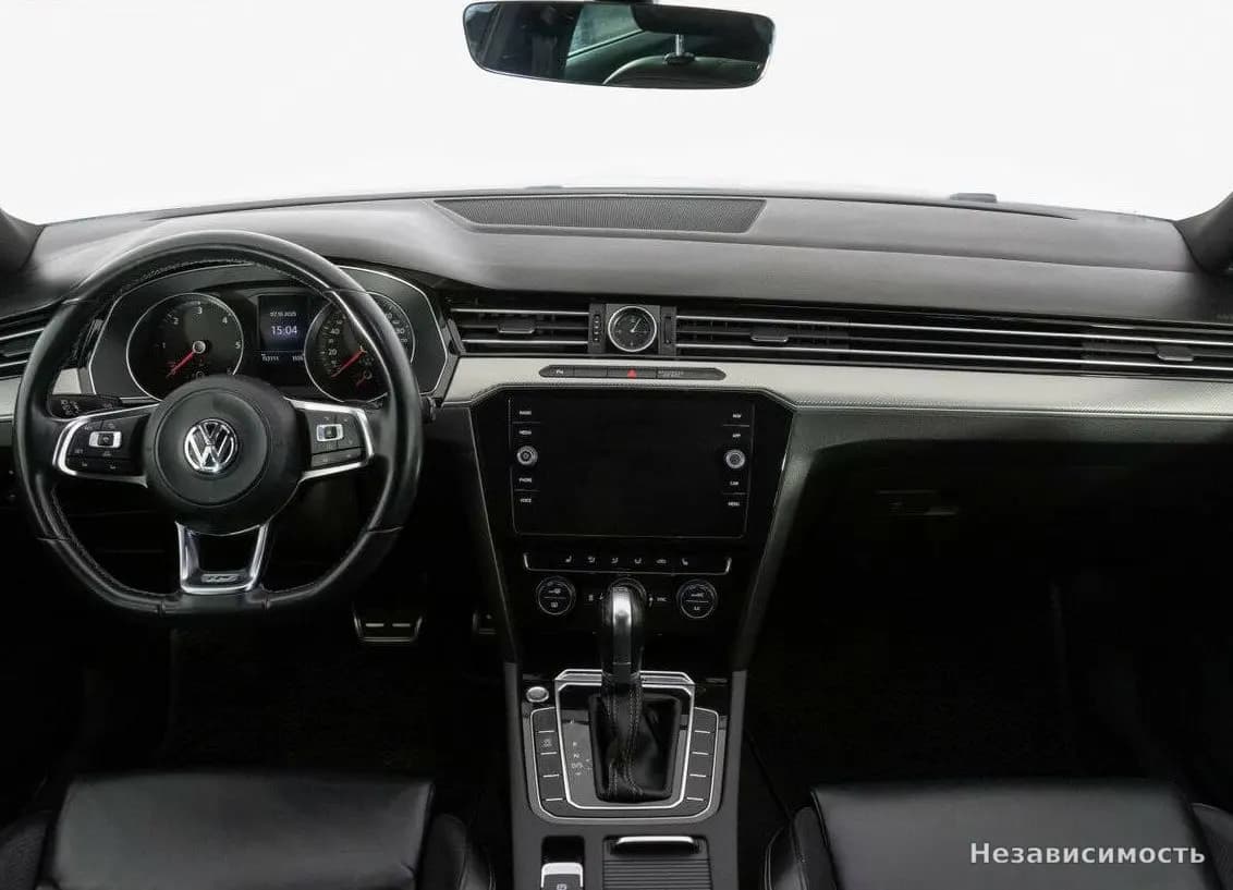 Volkswagen Passat 2018 с пробегом — фото 10
