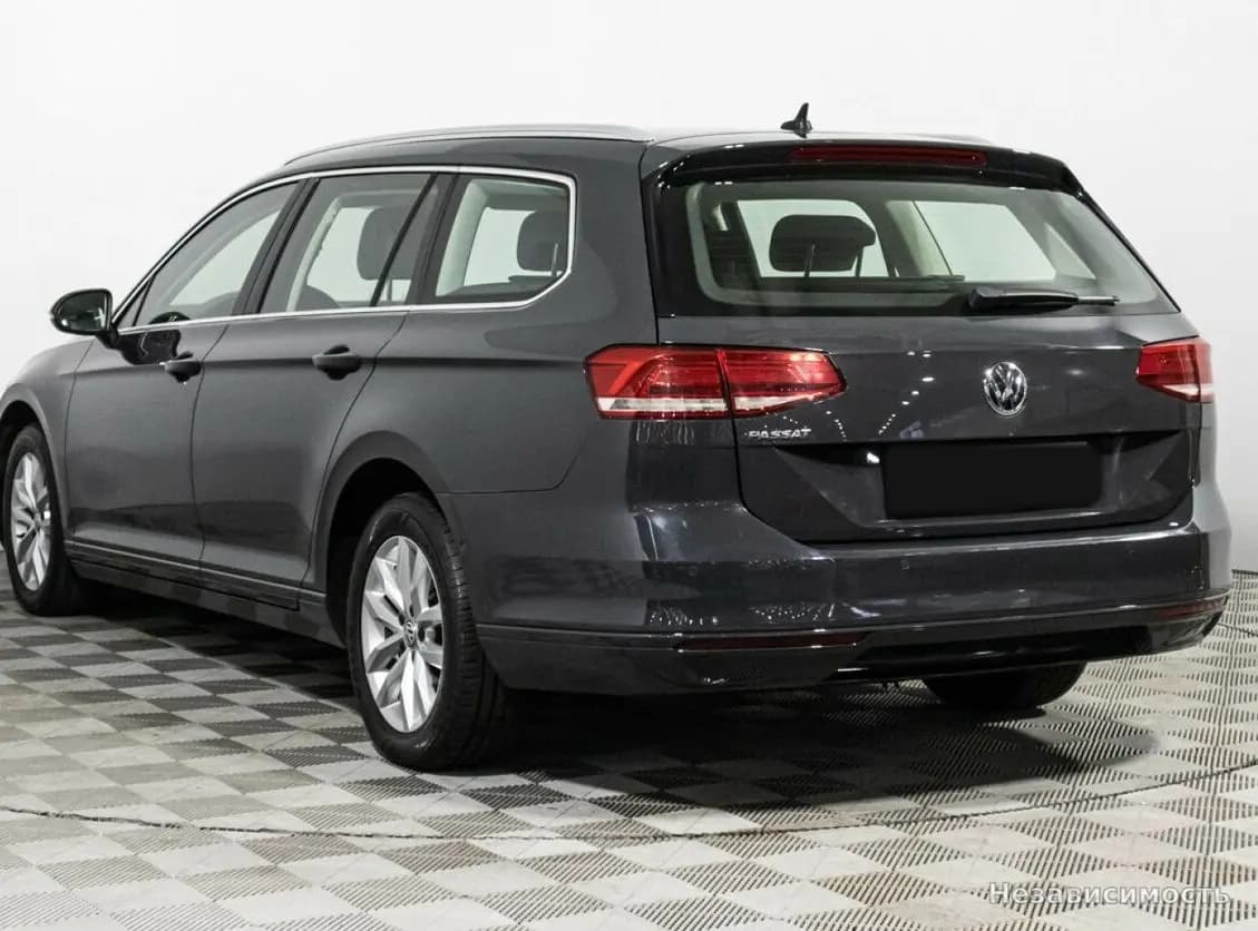 Volkswagen Passat 2019 с пробегом — фото 7