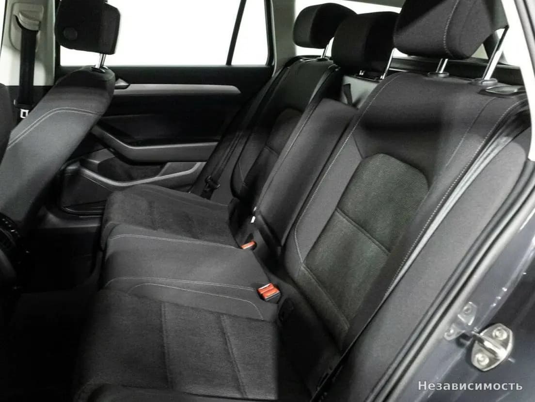 Volkswagen Passat 2019 с пробегом — фото 10