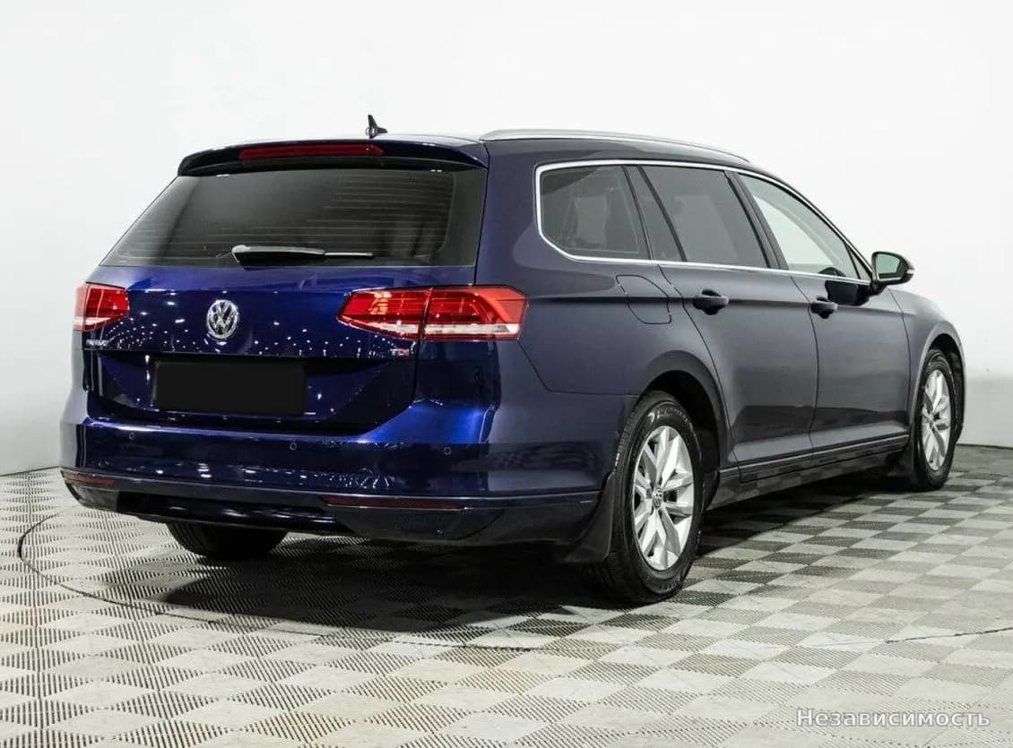 Volkswagen Passat 2017 с пробегом — фото 4