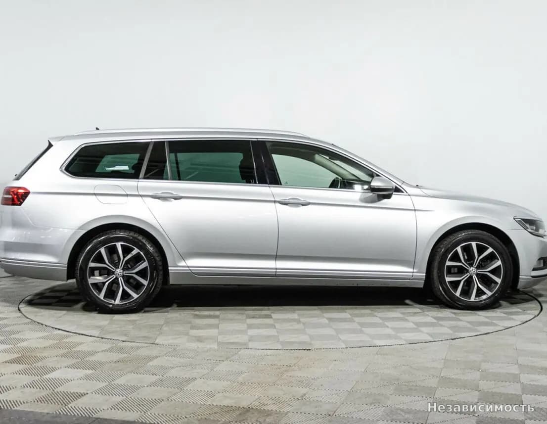 Volkswagen Passat 2017 с пробегом — фото 4