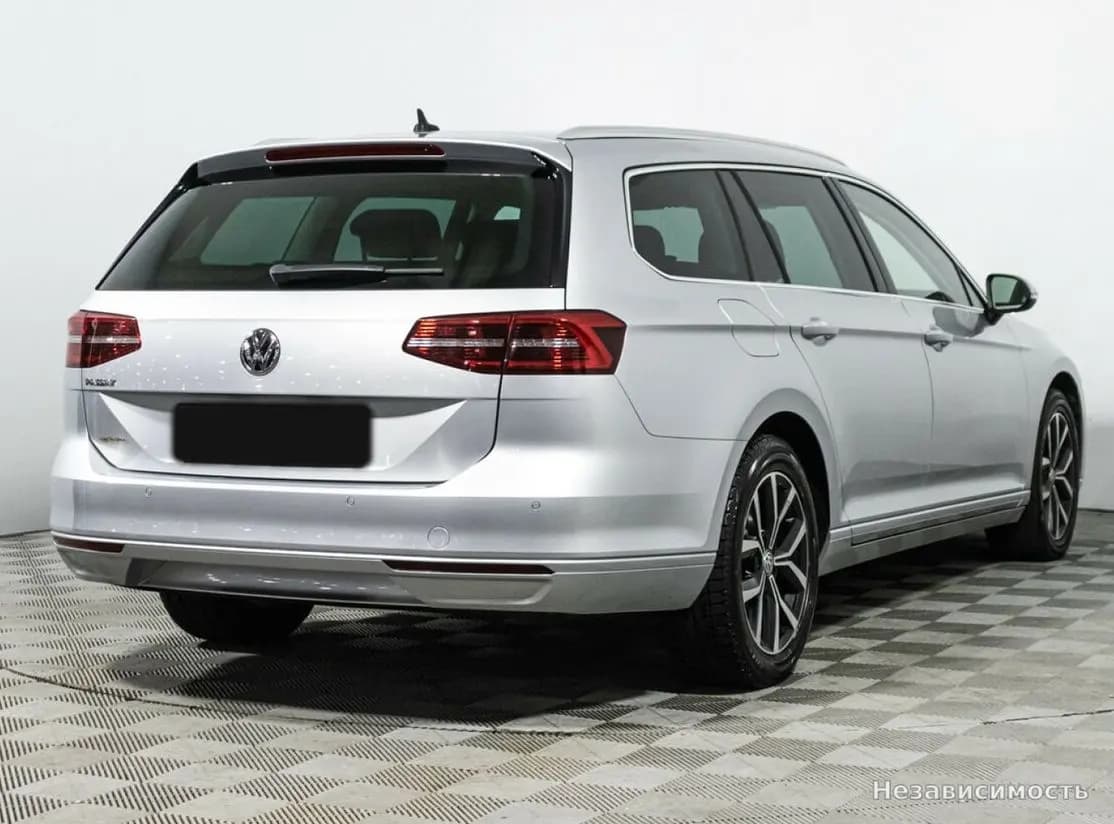 Volkswagen Passat 2017 с пробегом — фото 5