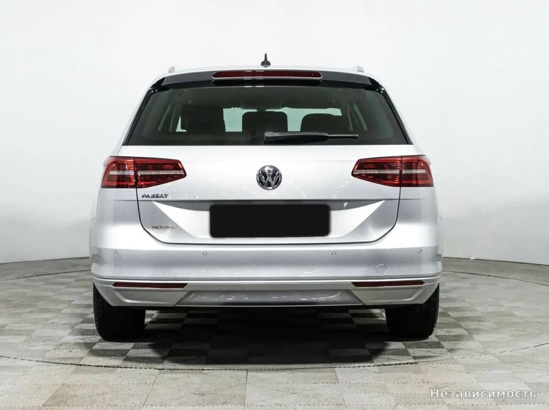 Volkswagen Passat 2017 с пробегом — фото 6