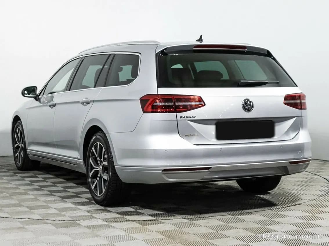 Volkswagen Passat 2017 с пробегом — фото 7