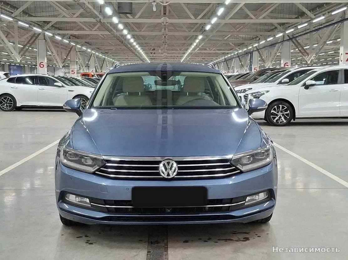 Volkswagen Passat 2018 с пробегом — фото 2