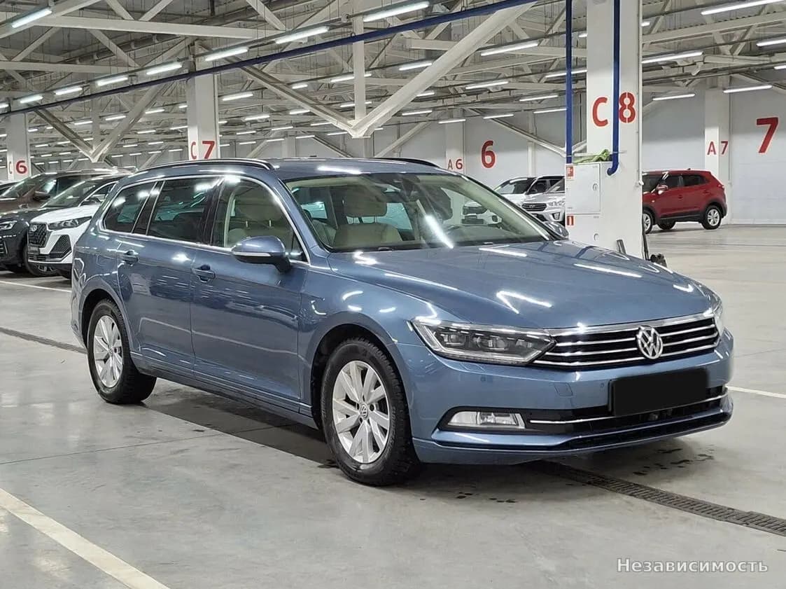 Volkswagen Passat 2018 с пробегом — фото 3