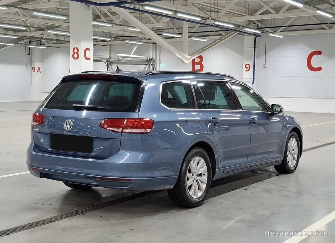 Volkswagen Passat 2018 с пробегом — фото 5