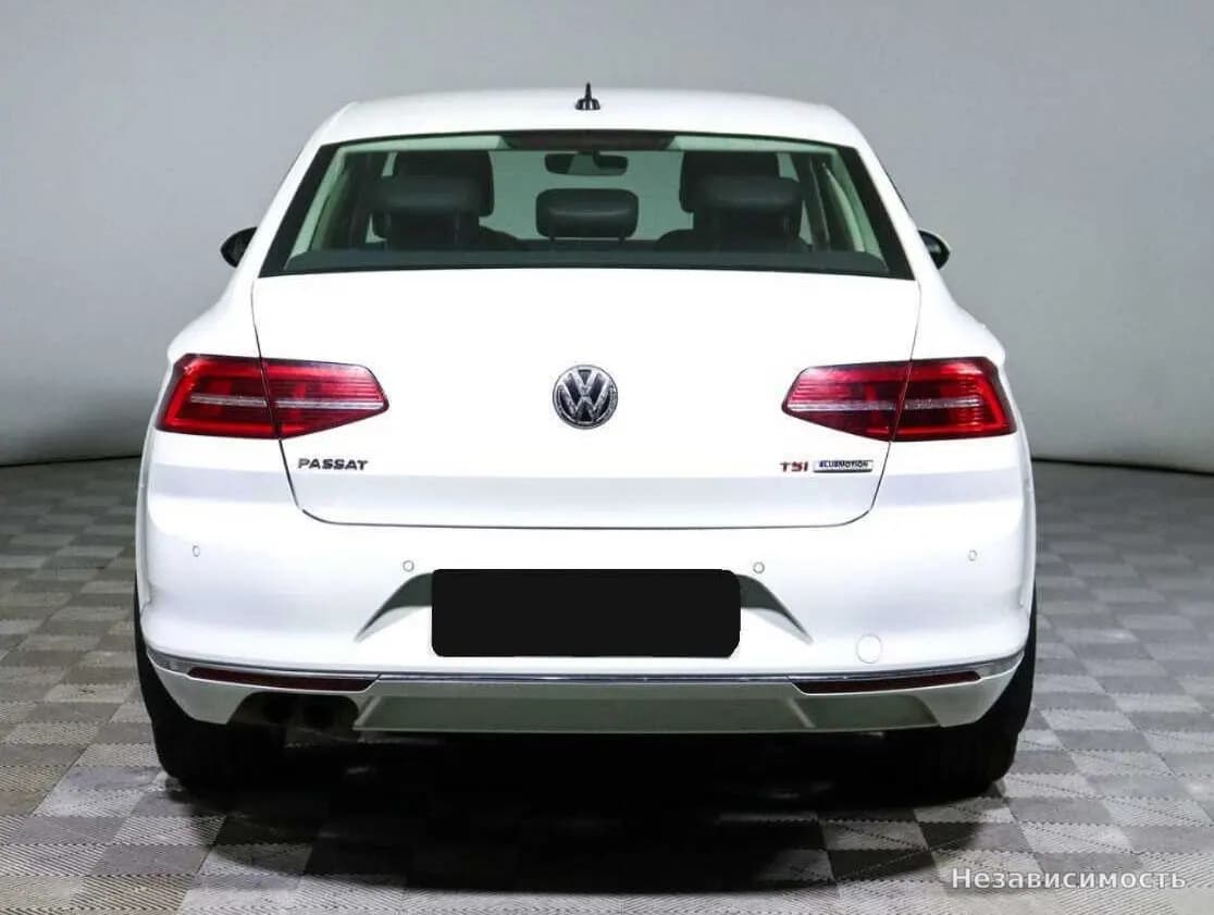 Volkswagen Passat 2016 с пробегом — фото 5