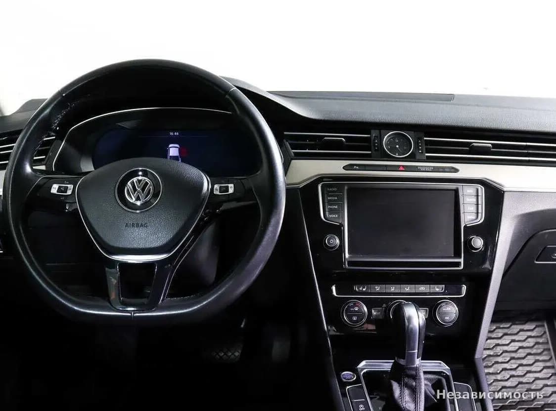 Volkswagen Passat 2016 с пробегом — фото 10