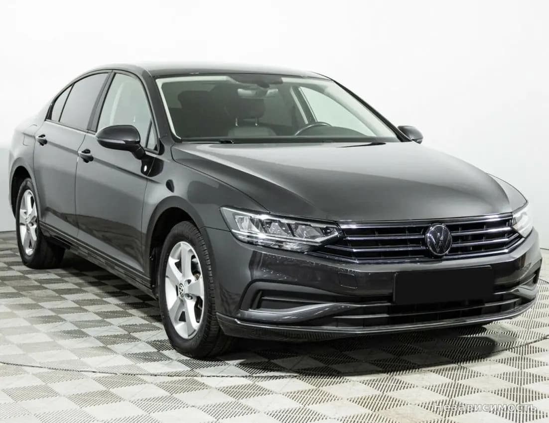Volkswagen Passat 2021 с пробегом — фото 3