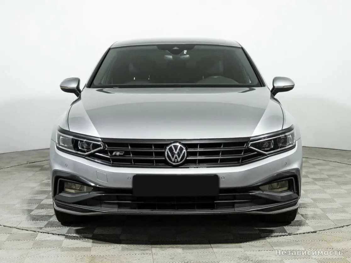 Volkswagen Passat 2021 с пробегом — фото 2