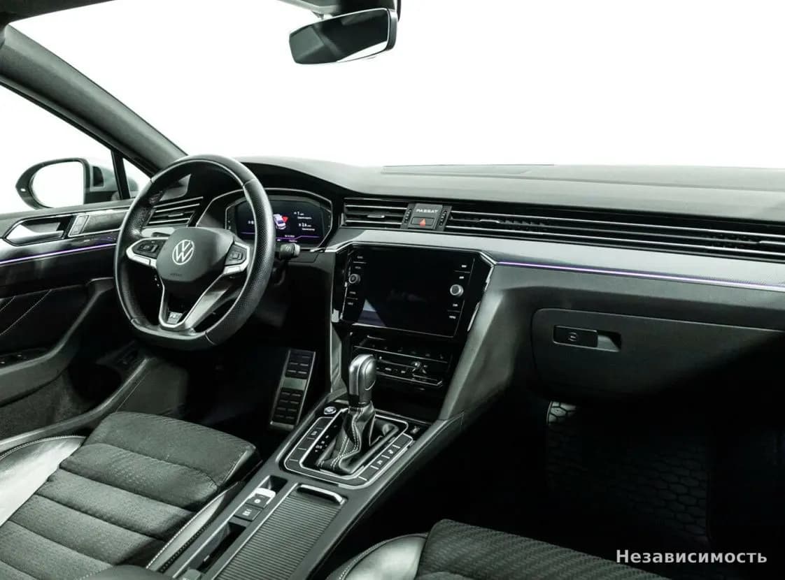 Volkswagen Passat 2021 с пробегом — фото 9