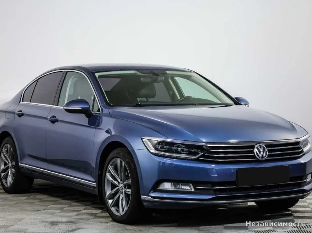 Volkswagen Passat 2017 с пробегом — фото 2