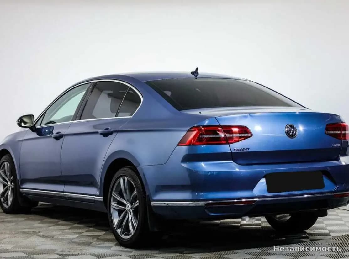 Volkswagen Passat 2017 с пробегом — фото 6