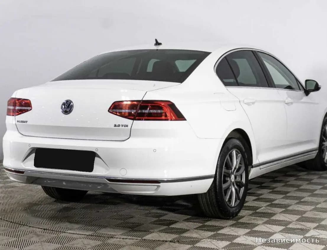Volkswagen Passat 2017 с пробегом — фото 5
