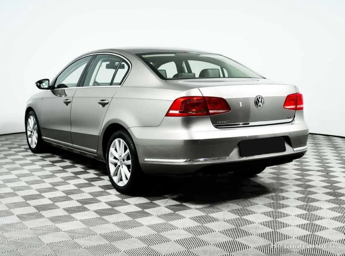 Volkswagen Passat 2012 с пробегом — фото 7