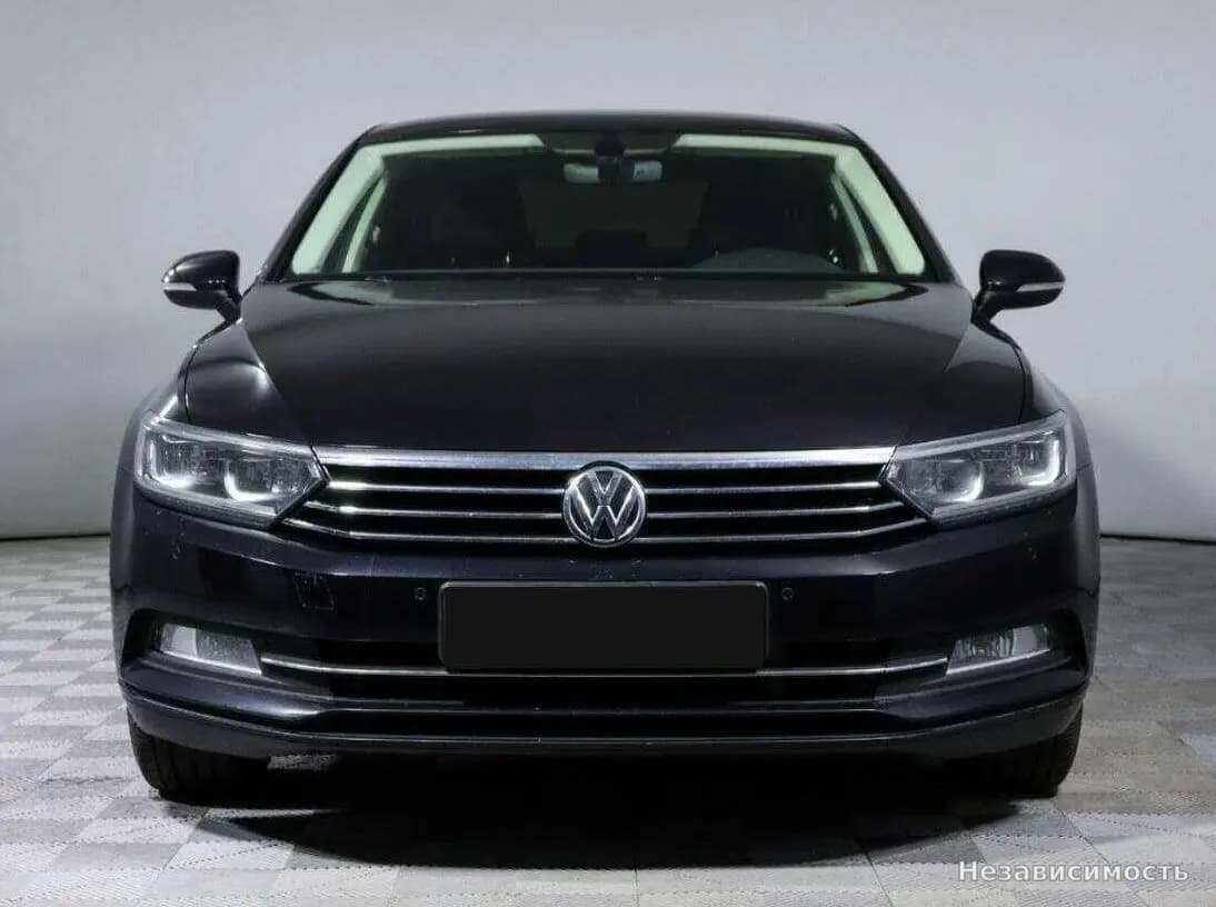 Volkswagen Passat 2015 с пробегом — фото 2