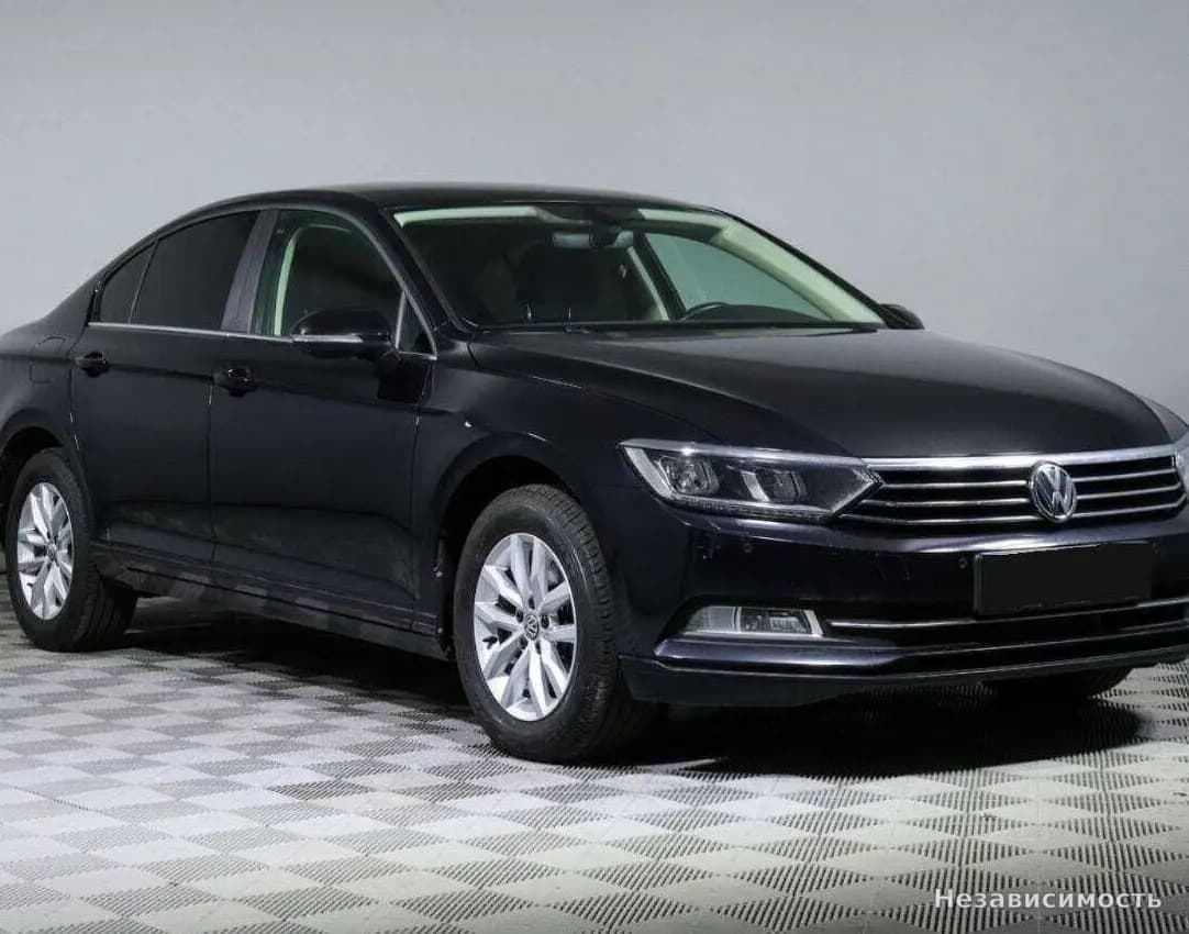 Volkswagen Passat 2015 с пробегом — фото 3