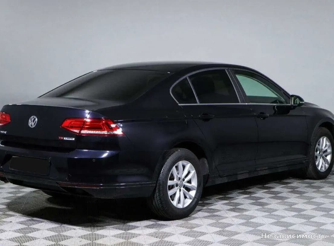 Volkswagen Passat 2015 с пробегом — фото 5