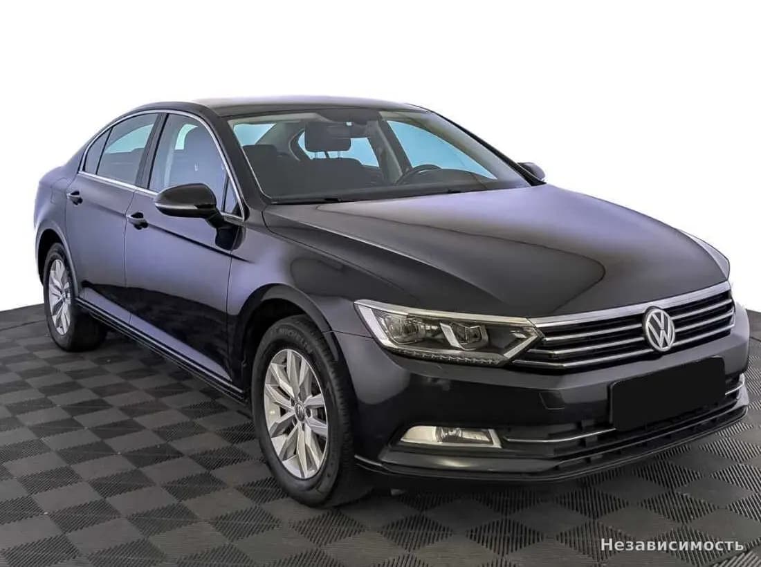 Volkswagen Passat 2018 с пробегом — фото 3