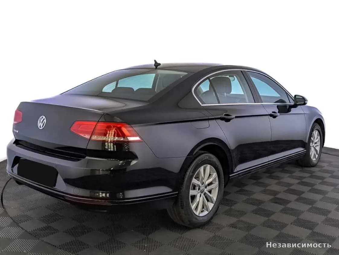 Volkswagen Passat 2018 с пробегом — фото 5