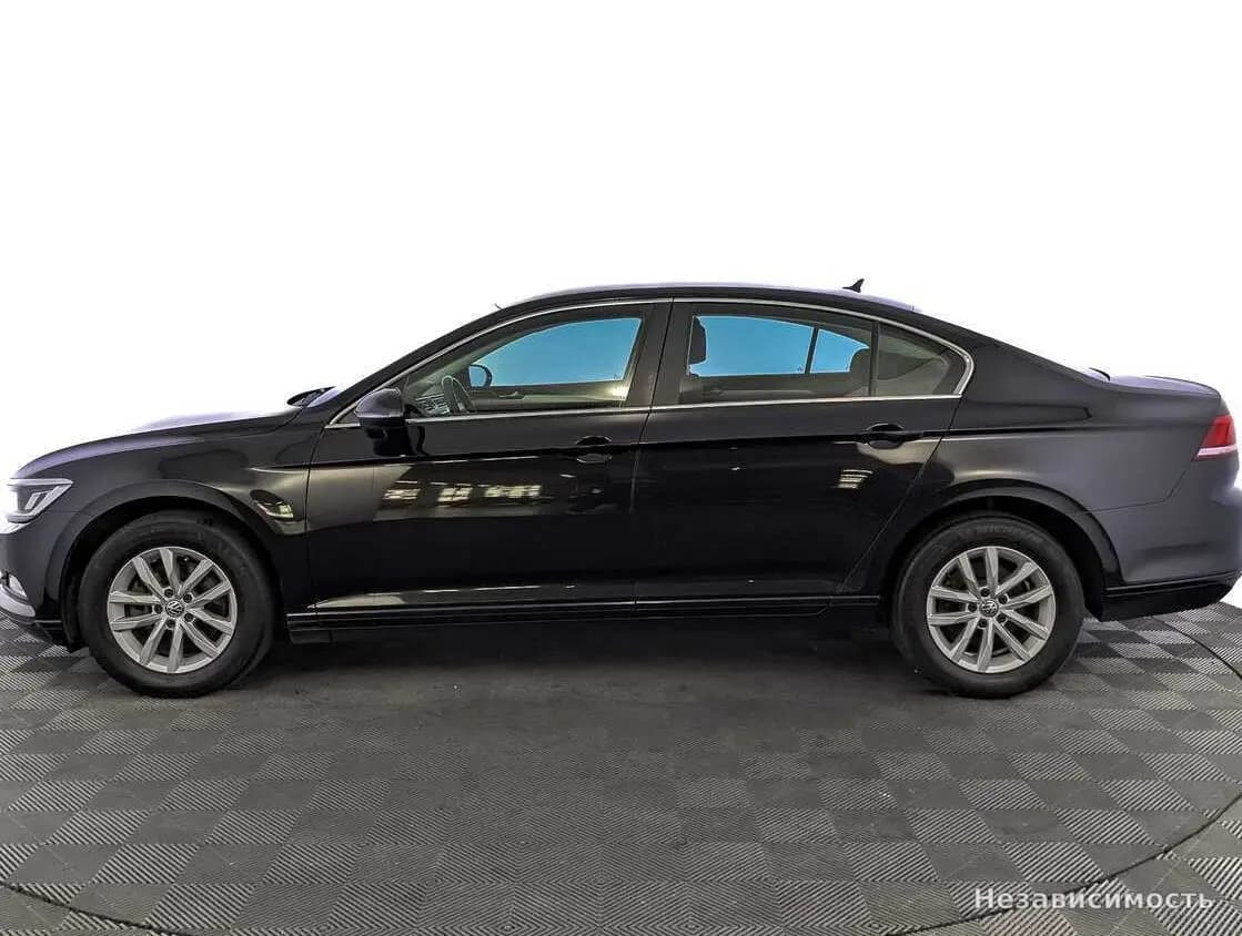 Volkswagen Passat 2018 с пробегом — фото 8