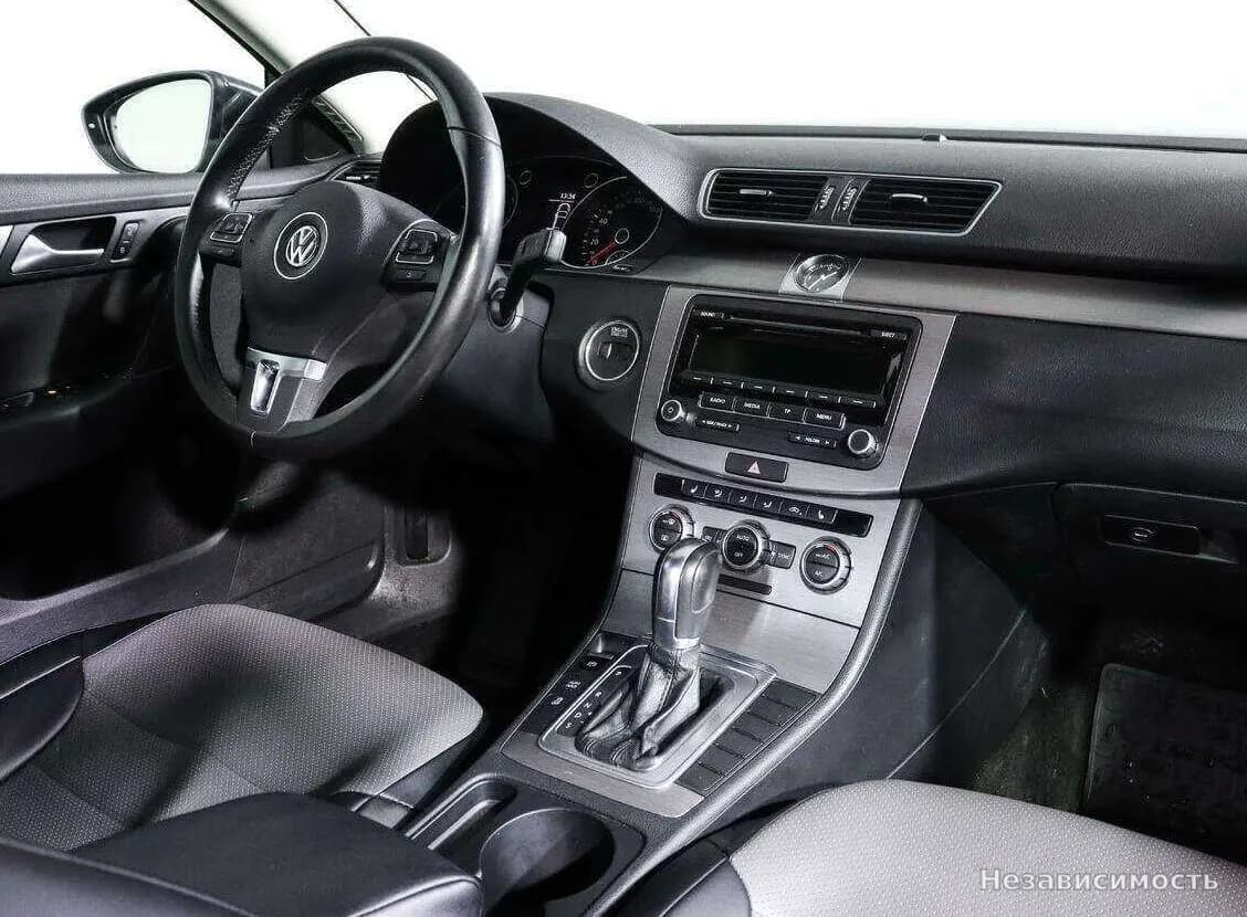 Volkswagen Passat 2014 с пробегом — фото 7