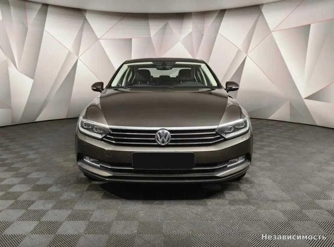 Volkswagen Passat 2017 с пробегом — фото 7