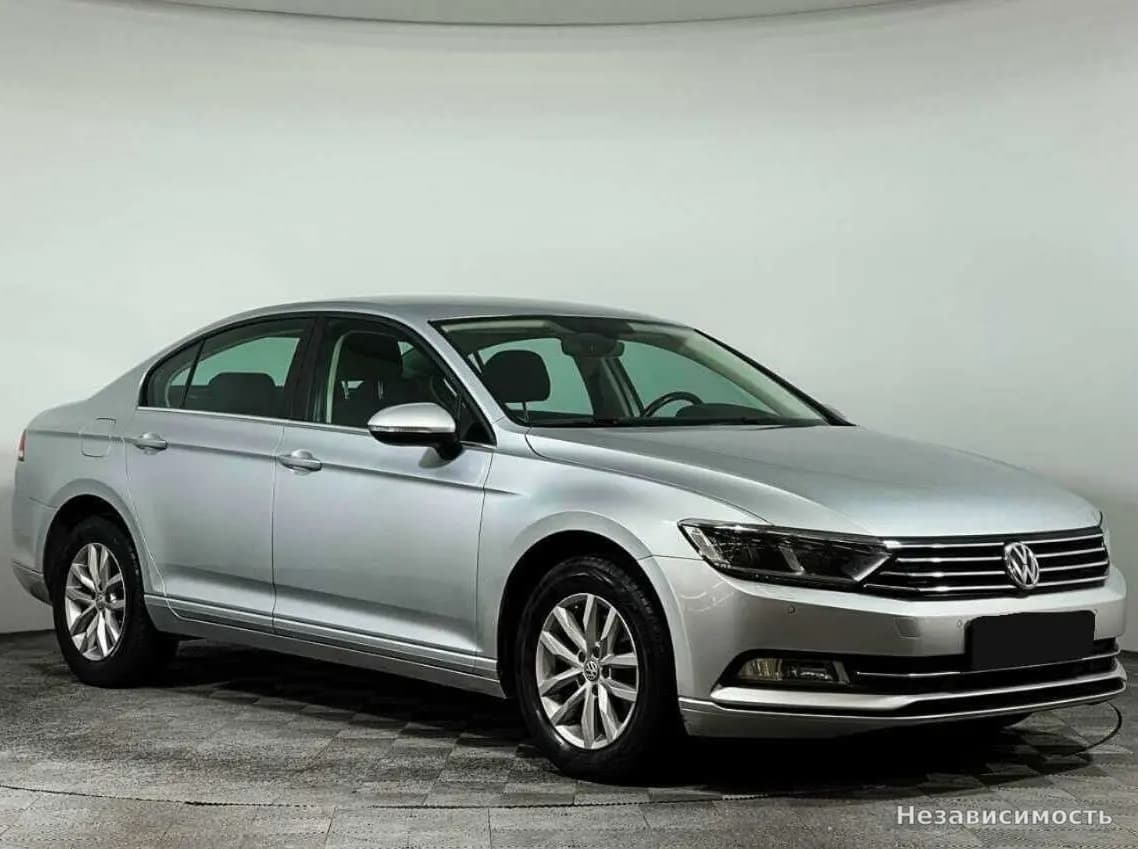 Volkswagen Passat 2016 с пробегом — фото 3