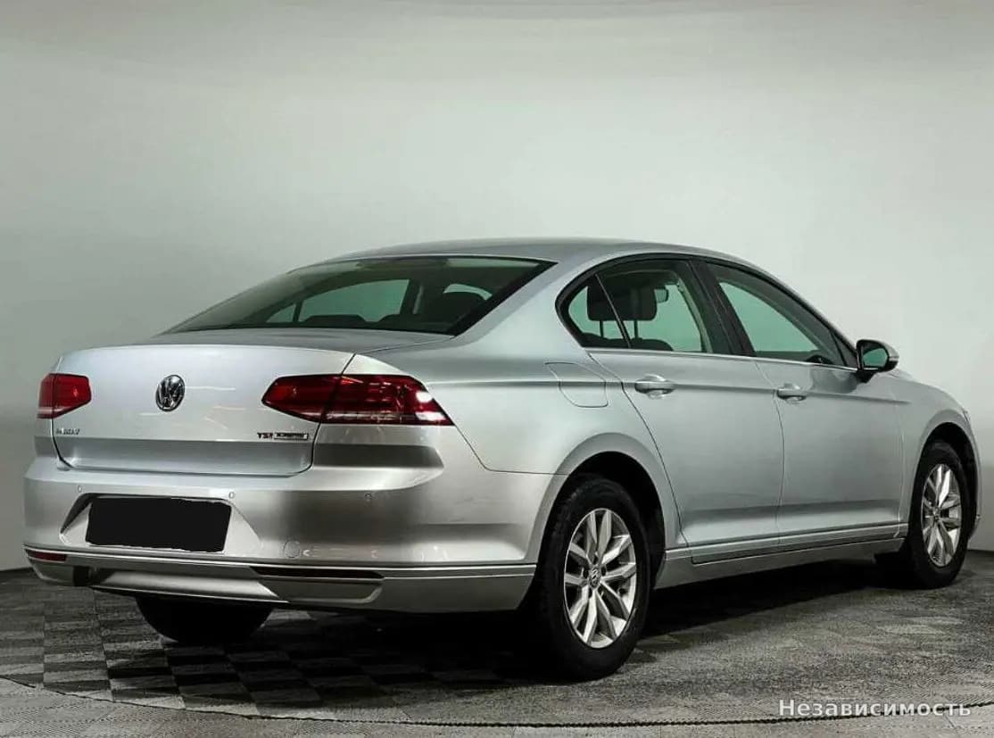 Volkswagen Passat 2016 с пробегом — фото 5