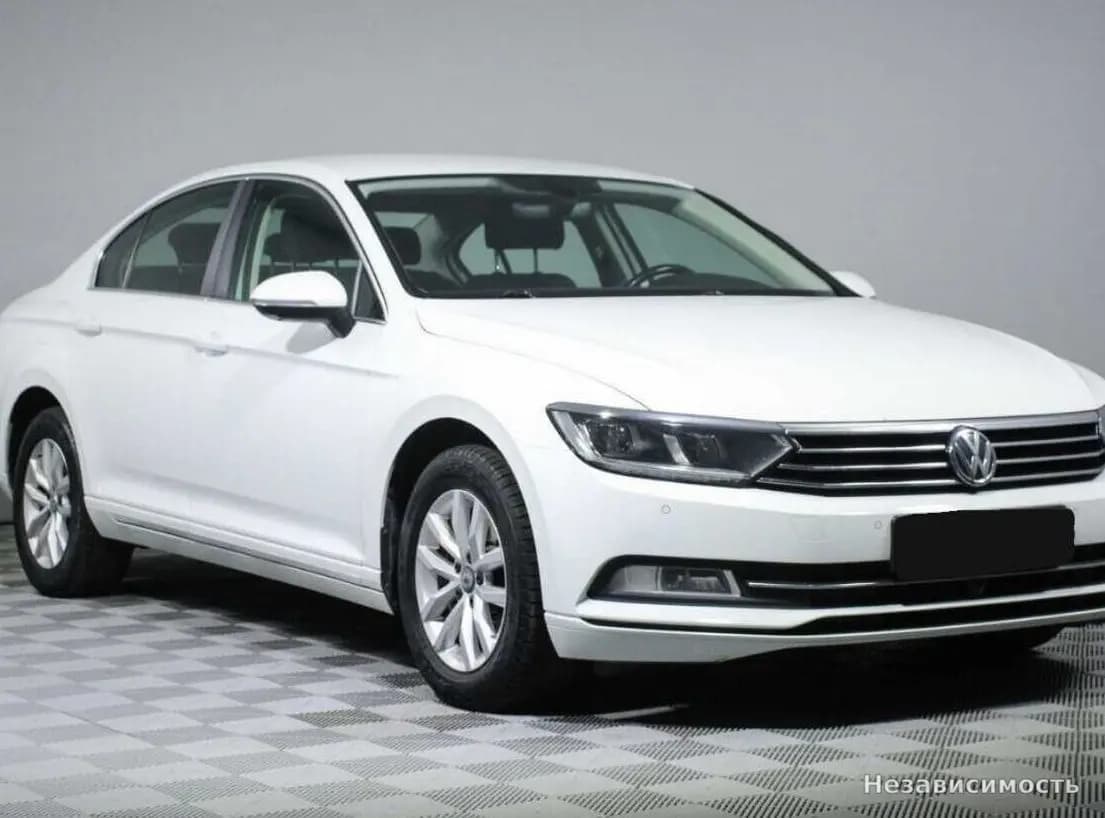 Volkswagen Passat 2018 с пробегом — фото 3