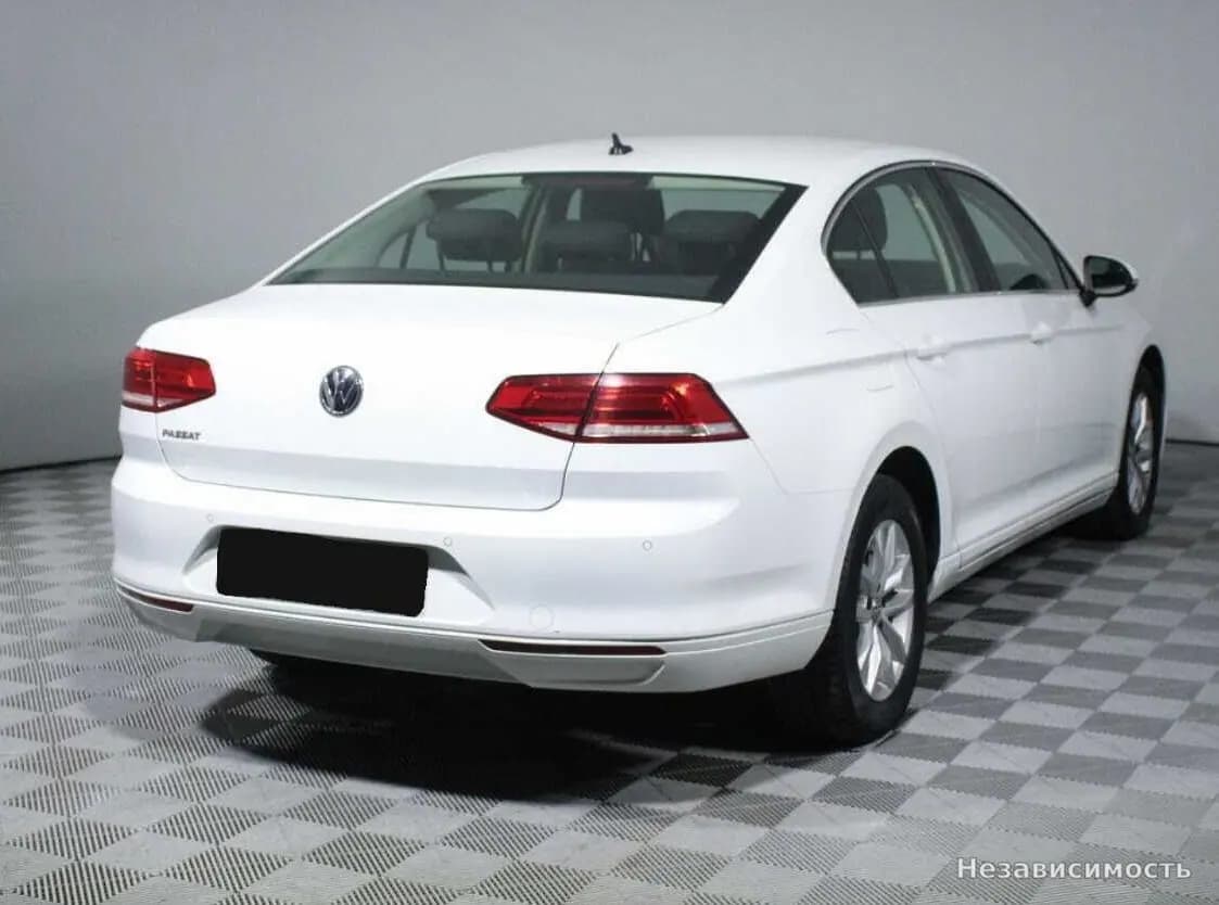 Volkswagen Passat 2018 с пробегом — фото 5