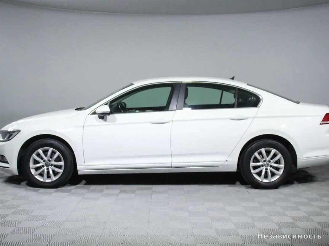 Volkswagen Passat 2018 с пробегом — фото 8