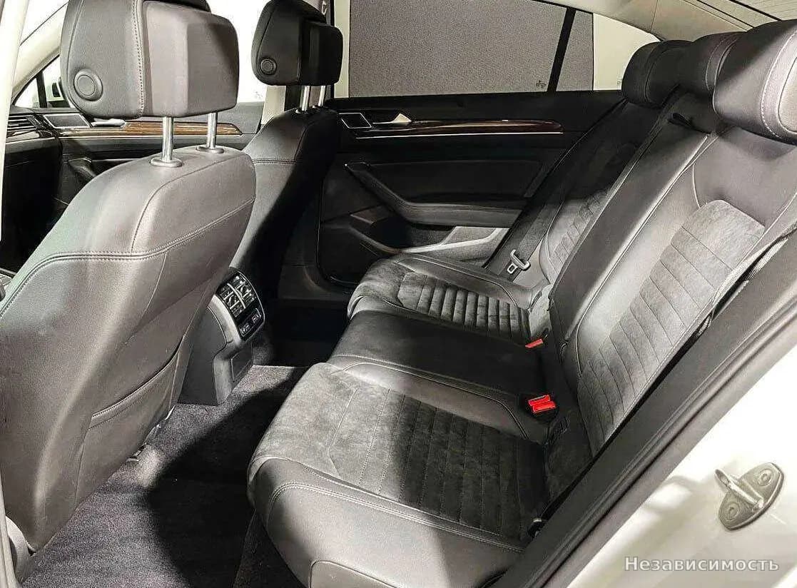Volkswagen Passat 2017 с пробегом — фото 10