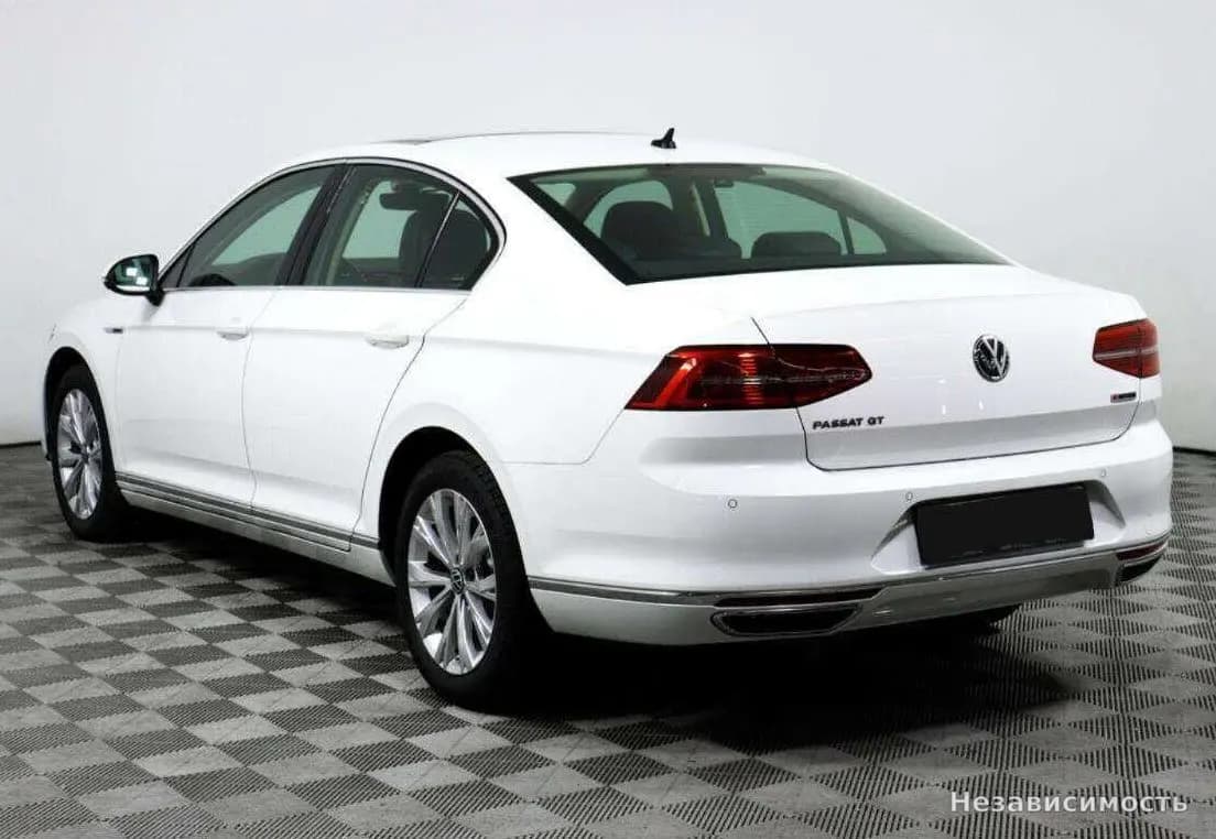 Volkswagen Passat 2018 с пробегом — фото 6