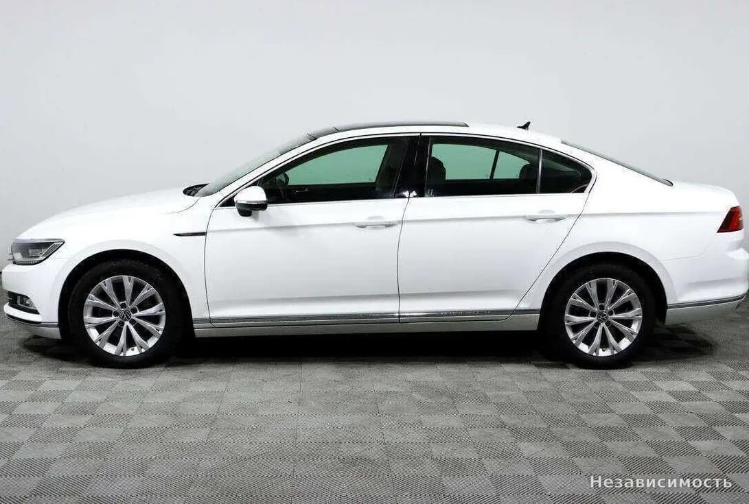 Volkswagen Passat 2018 с пробегом — фото 7